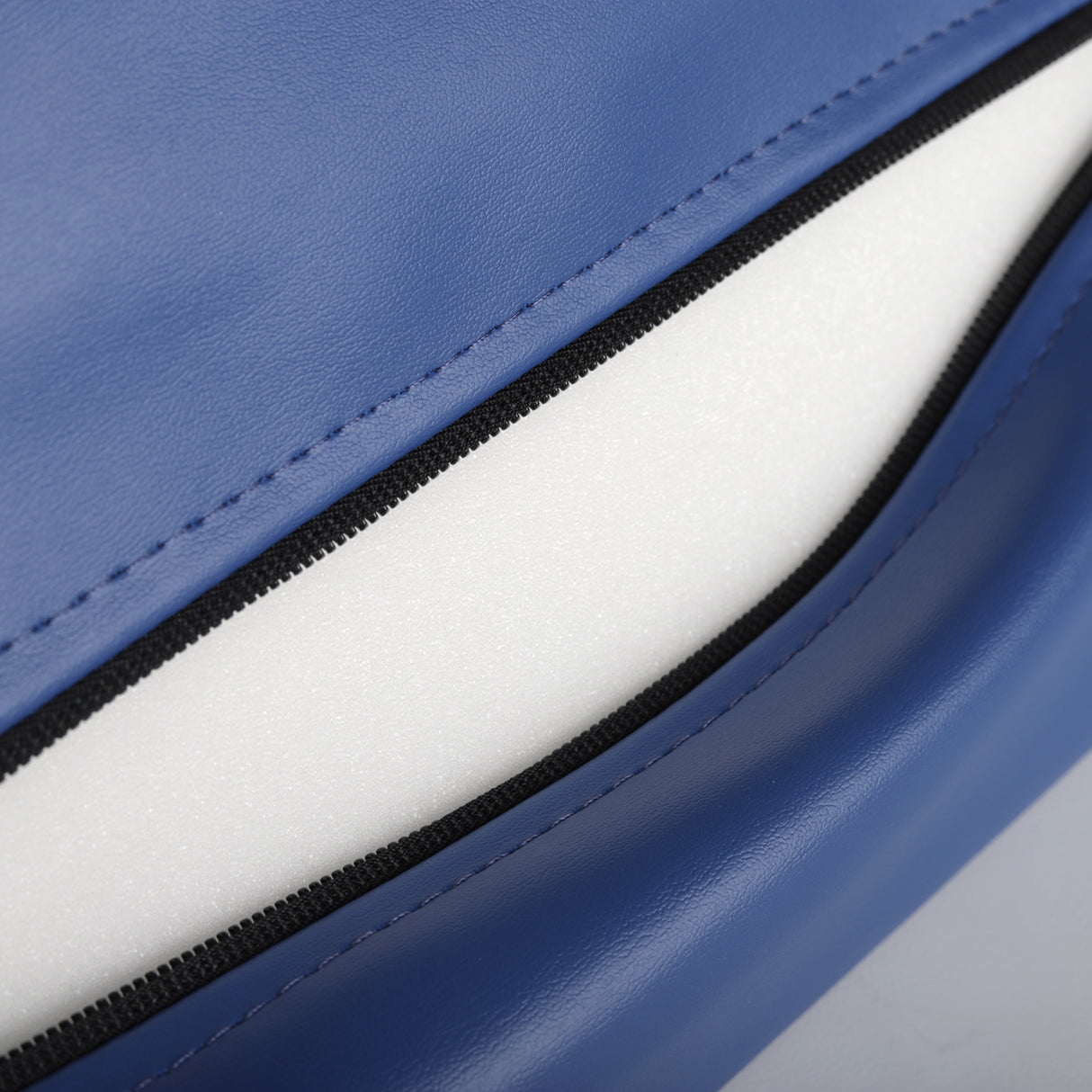 Pernă triunghiulară de poziționare pentru masaj 40x50x20 cm | Vinyl Flex