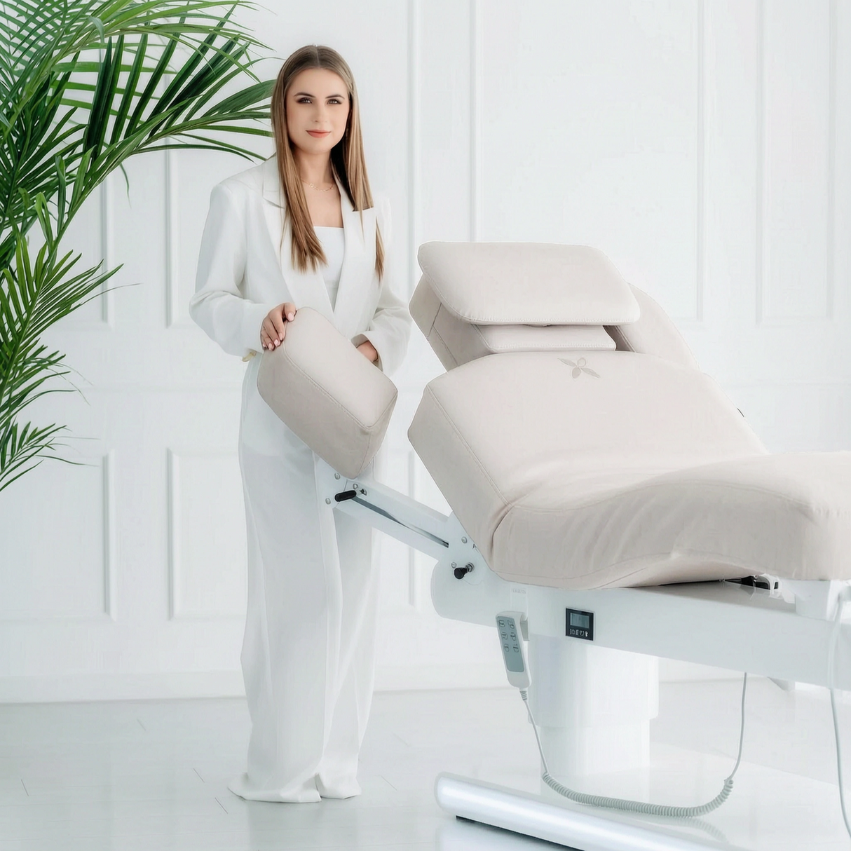 Pat cosmetic electric încălzit Eterna | 4 motoare | pentru studiouri premium | 3 ani garanție!