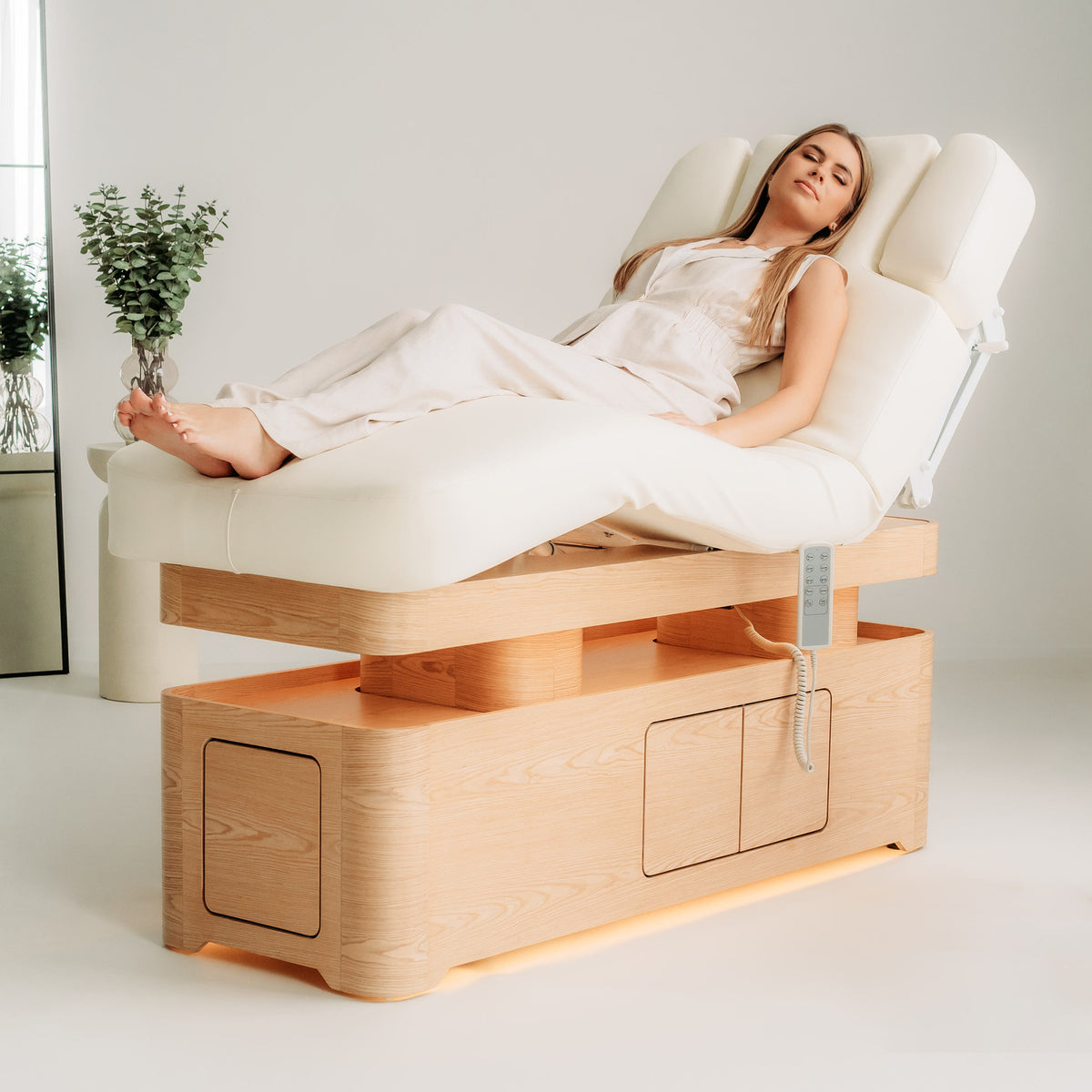 Pat cosmetic, SPA electric încălzit Vellia | 4 motoare | Garanție de 3 ani