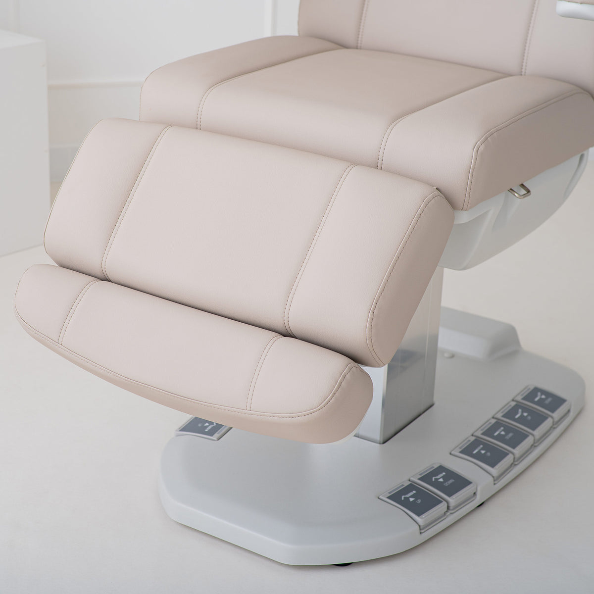 Fotoliu cosmetic electric Habys Evia One | Fotoliu pentru podologie cu coloană stabilă | Reglare 4D | Garanție de 3 ani