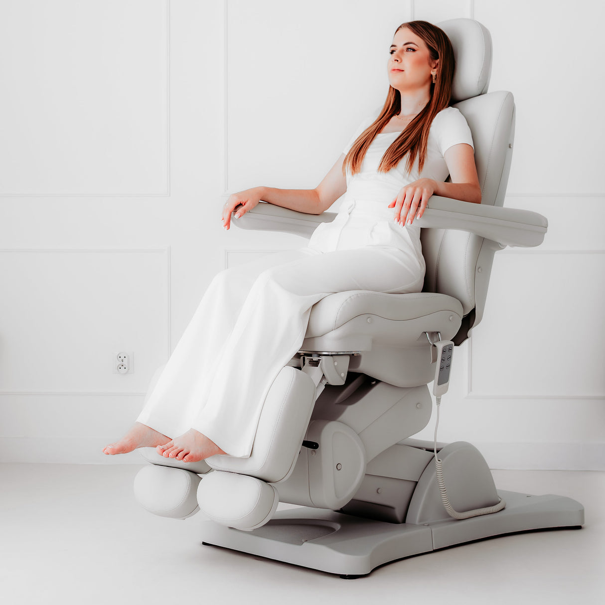 Fotoliu cosmetic electric Sorina PRO 7 | Telecomandă manuală | 4 motoare | 3 ani garanție!