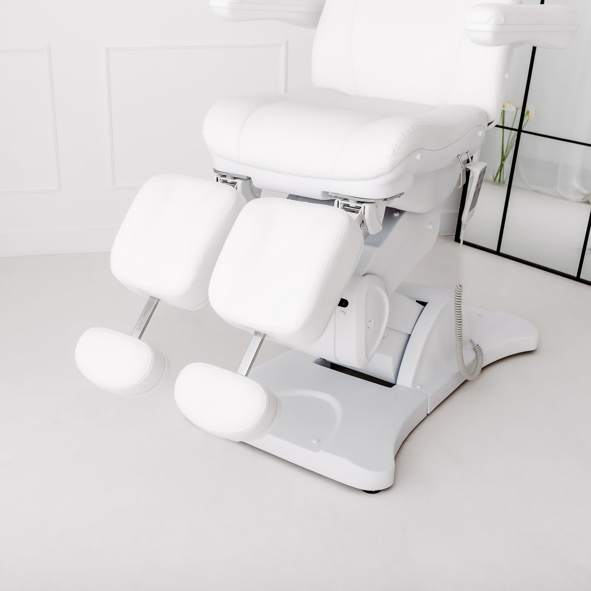Fotoliu cosmetic electric Sorina PRO 7 | Telecomandă manuală | 4 motoare | 3 ani garanție!