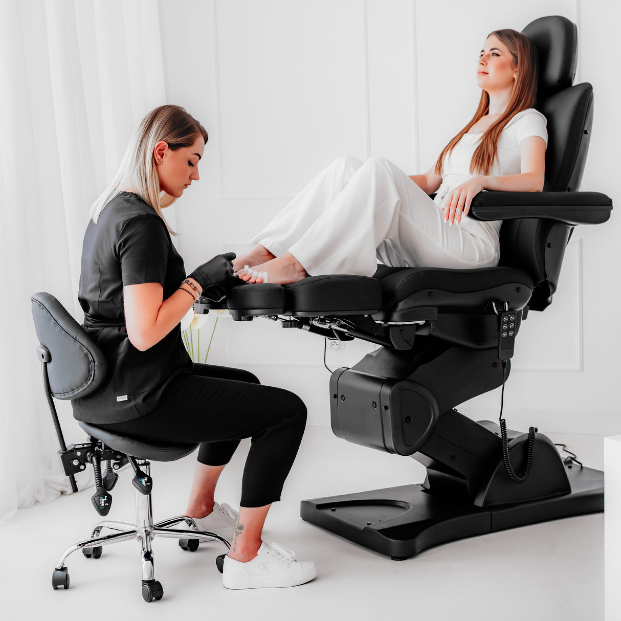 Fotoliu cosmetic electric Sorina PRO 7 | Telecomandă manuală | 4 motoare | 3 ani garanție!