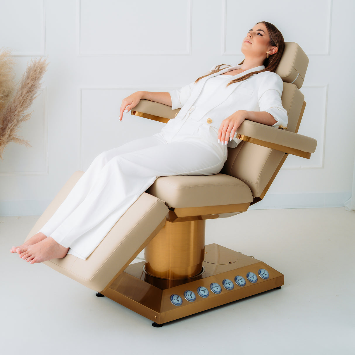 Fotoliu cosmetic electric încalzit Amber | Telecomandă manuală | Panou control | 4 motoare | Habys