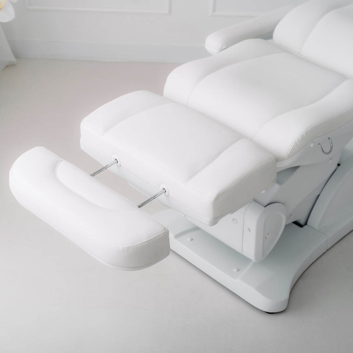 Fotoliu cosmetic electric Sorina PRO 5 | Telecomandă manuală | 5 motoare | 3 ani garanție!
