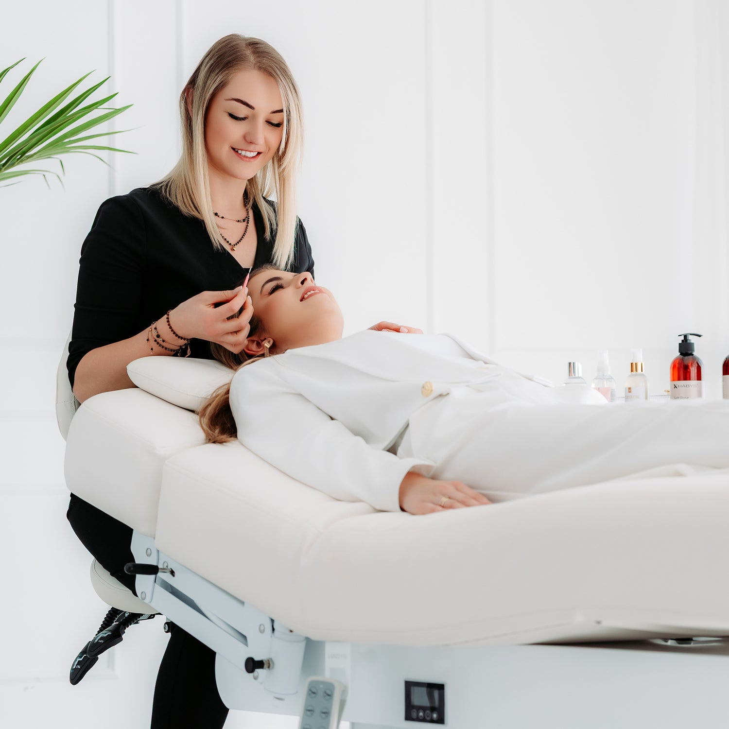 Pat cosmetic electric încălzit Eterna | 4 motoare | pentru studiouri premium, Alb | 3 ani garanție!