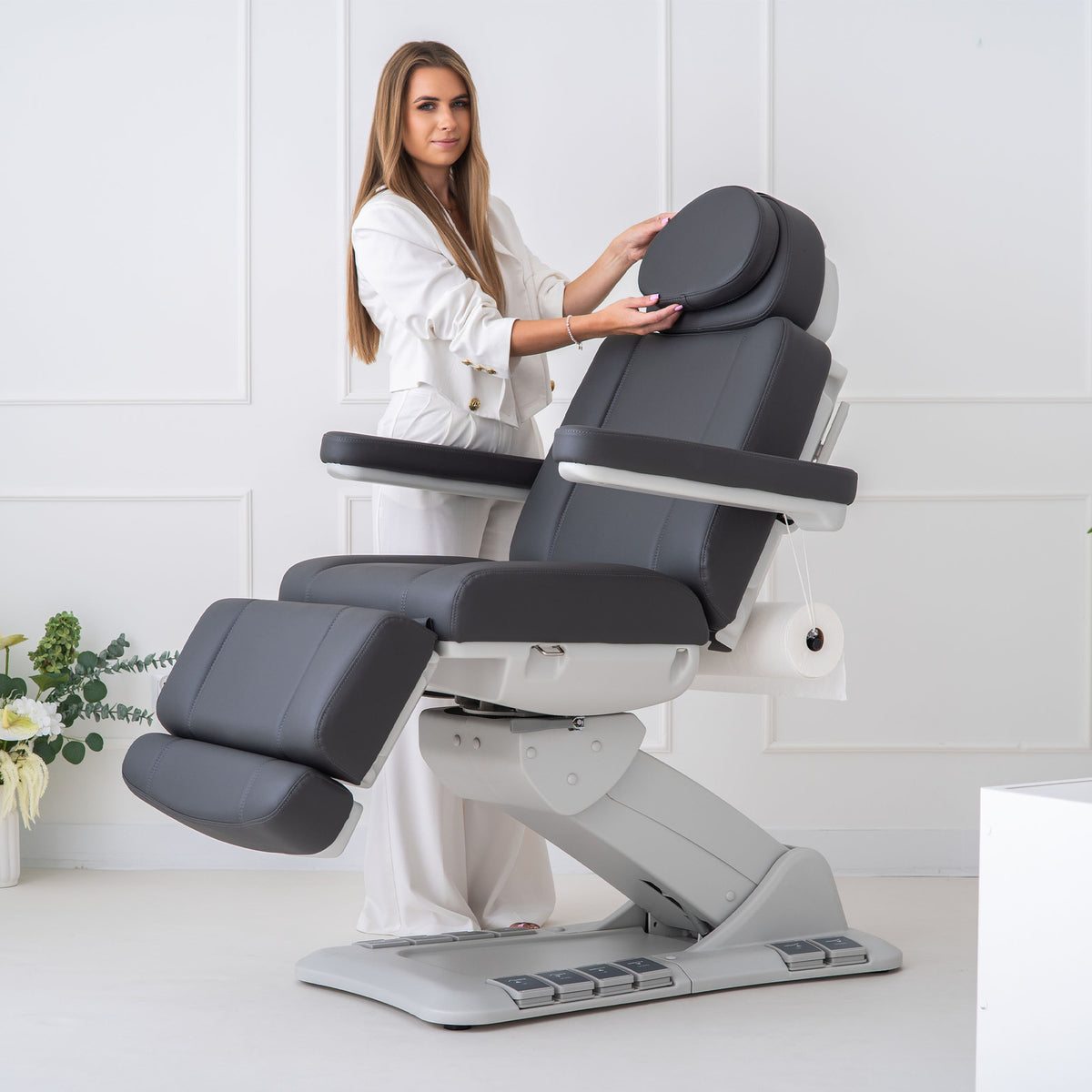 Fotoliu cosmetic electric Habys Evia Balance | pentru podologie | șezut lat | funcție de memorare | Garanție 3 ani