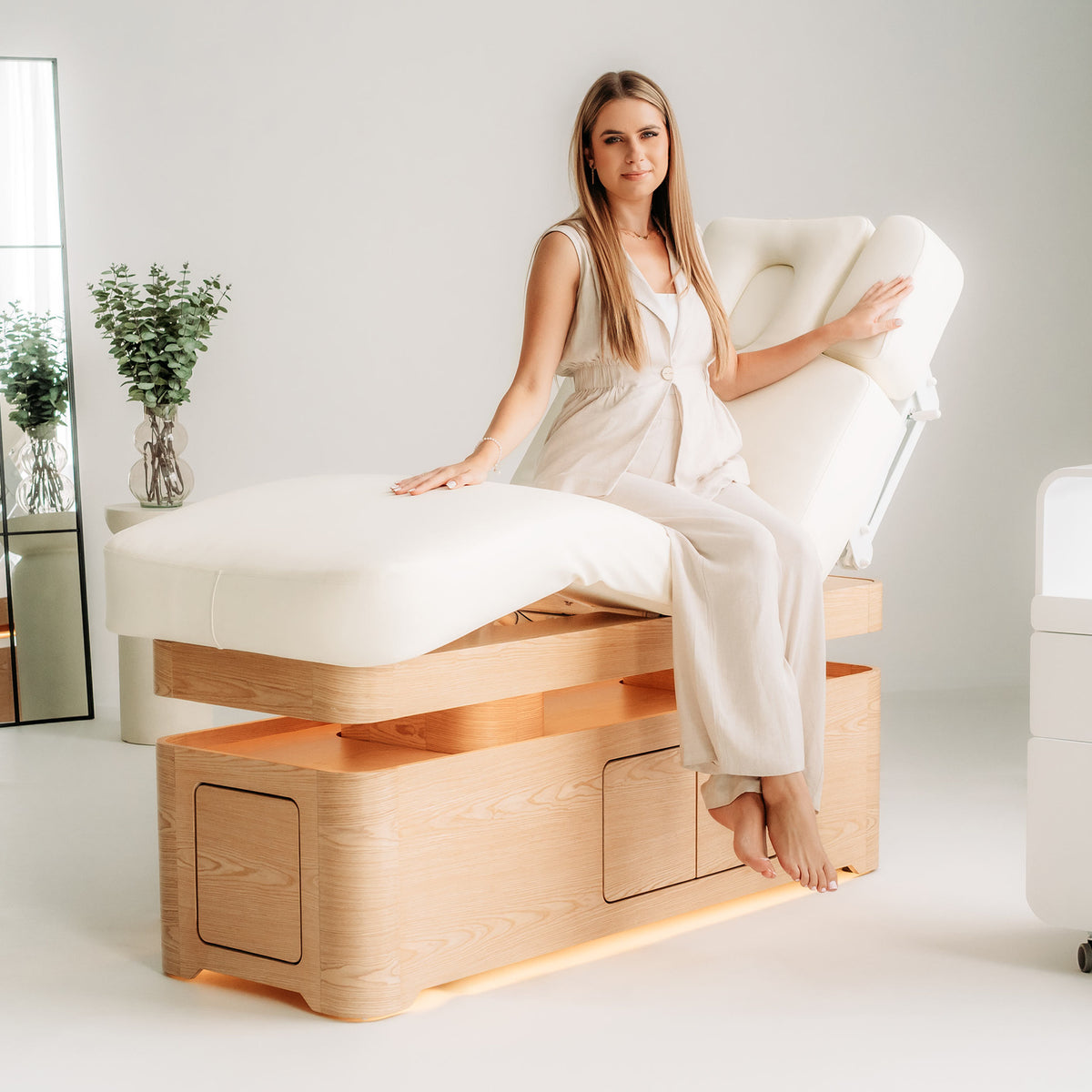 Pat cosmetic, SPA electric încălzit Vellia | 4 motoare | Garanție de 3 ani