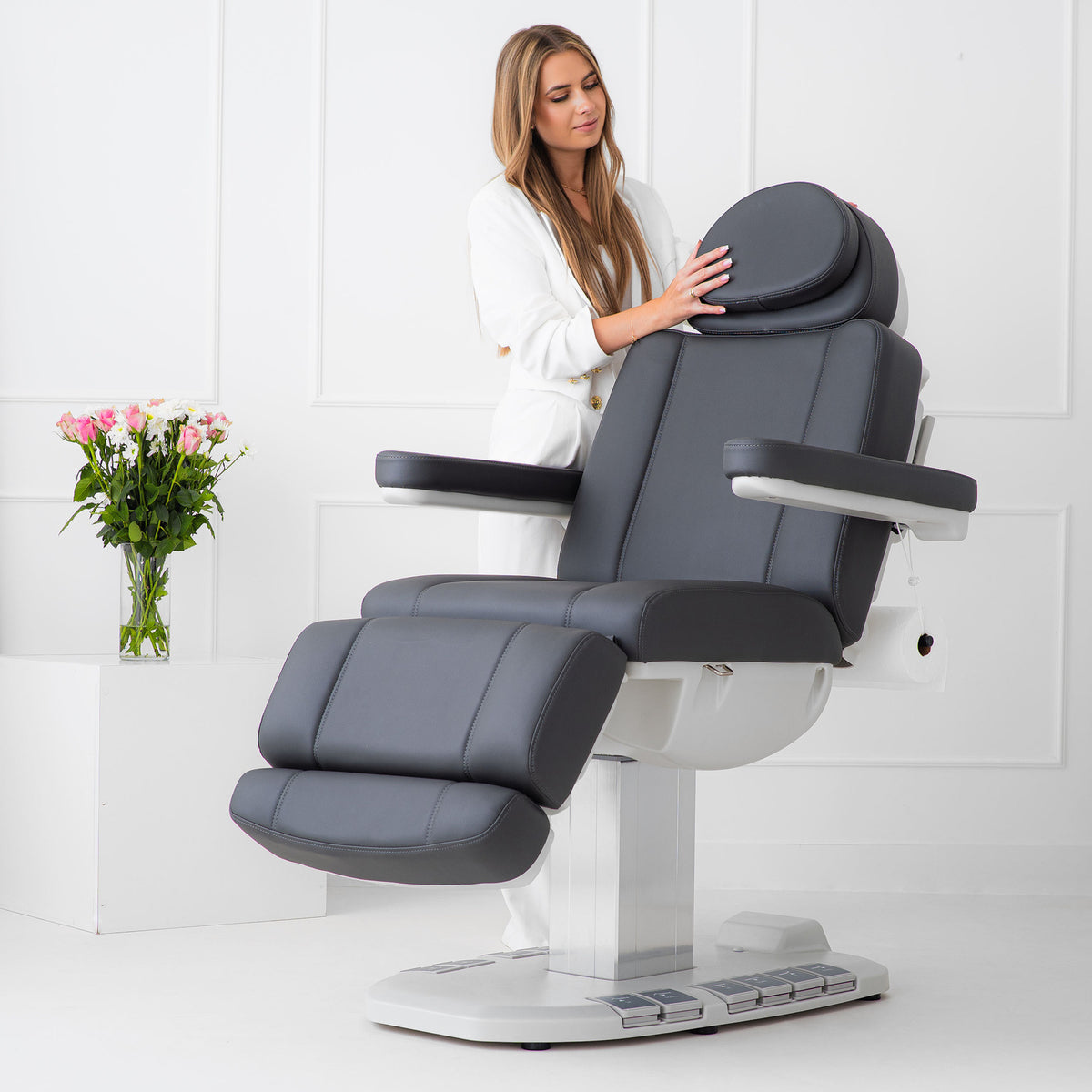 Fotoliu cosmetic electric Habys Evia One | Fotoliu pentru podologie cu coloană stabilă | Reglare 4D | Garanție de 3 ani