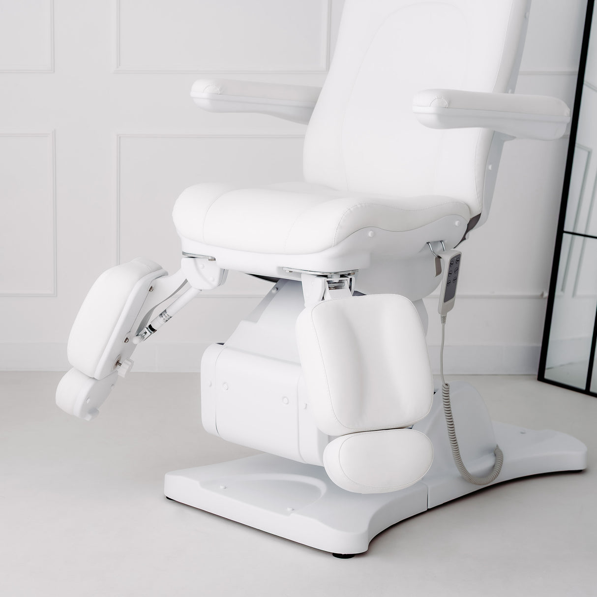 Fotoliu cosmetic electric Sorina PRO 7 | Telecomandă manuală | 4 motoare | 3 ani garanție!