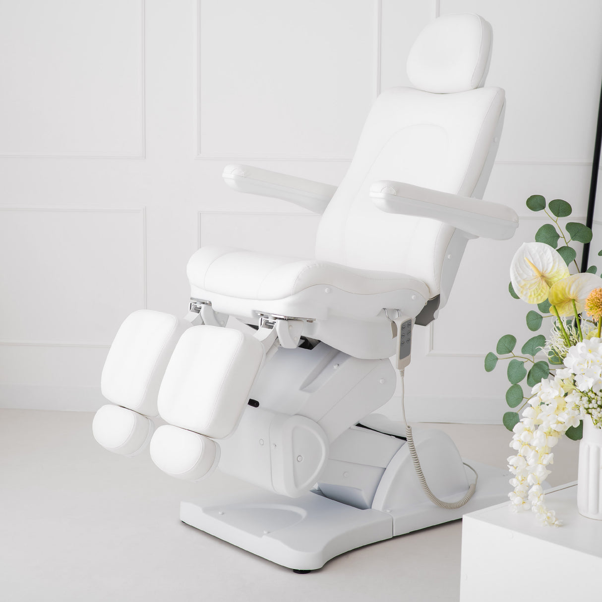 Fotoliu cosmetic electric Sorina PRO 7 | Telecomandă manuală | 4 motoare | 3 ani garanție!