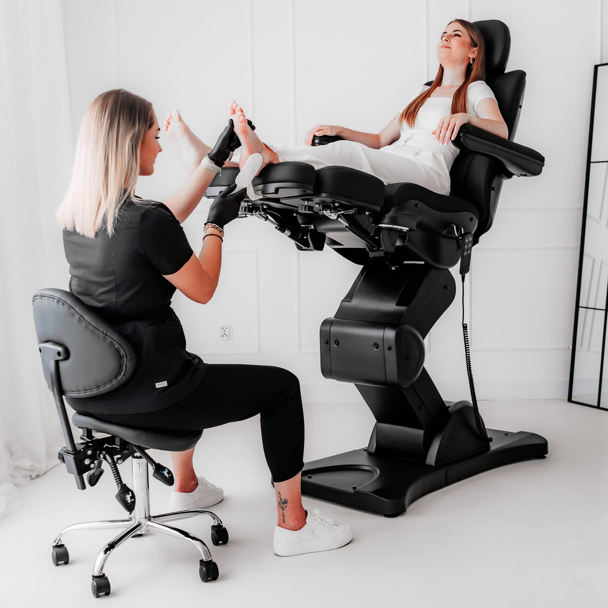 Fotoliu cosmetic electric Sorina PRO 7 | Telecomandă manuală | 4 motoare | 3 ani garanție!